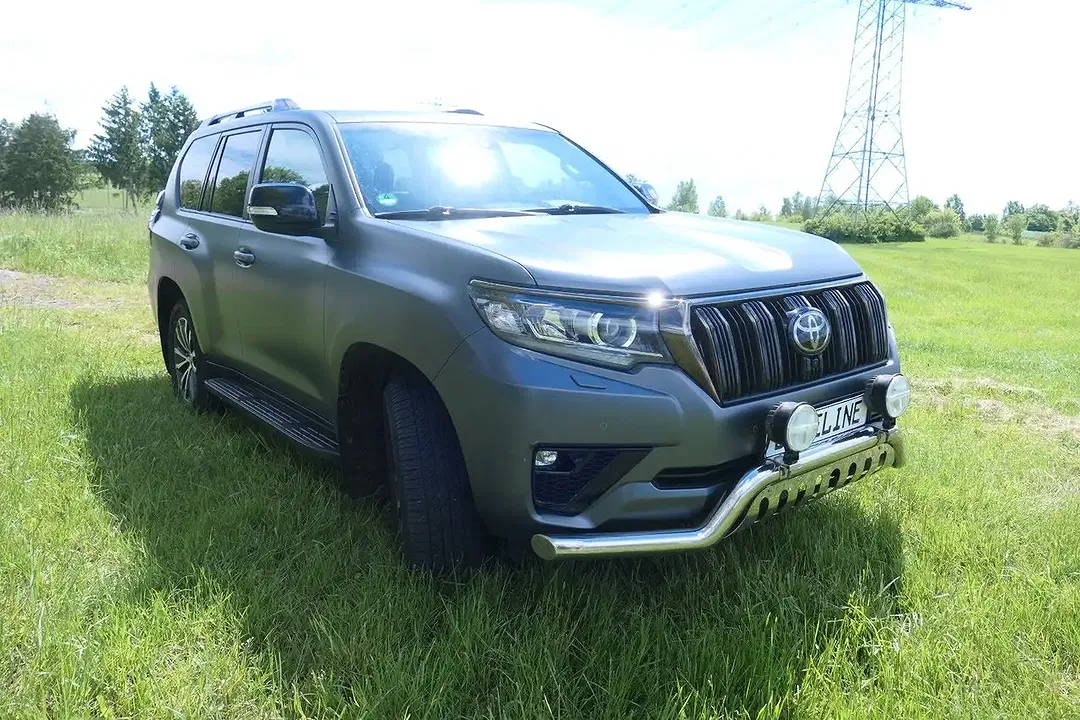 Toyota Land Cruiser - Thumbnail 9