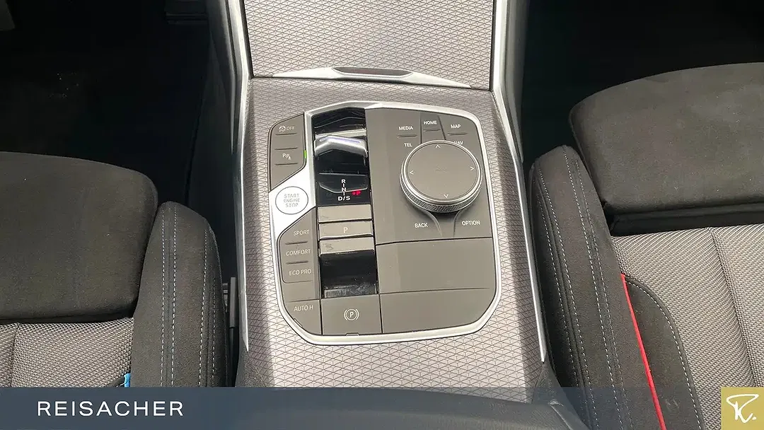 BMW 320 xDrive M Sport - Thumbnail 11
