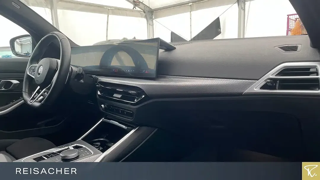 BMW 320 xDrive M Sport - Thumbnail 14