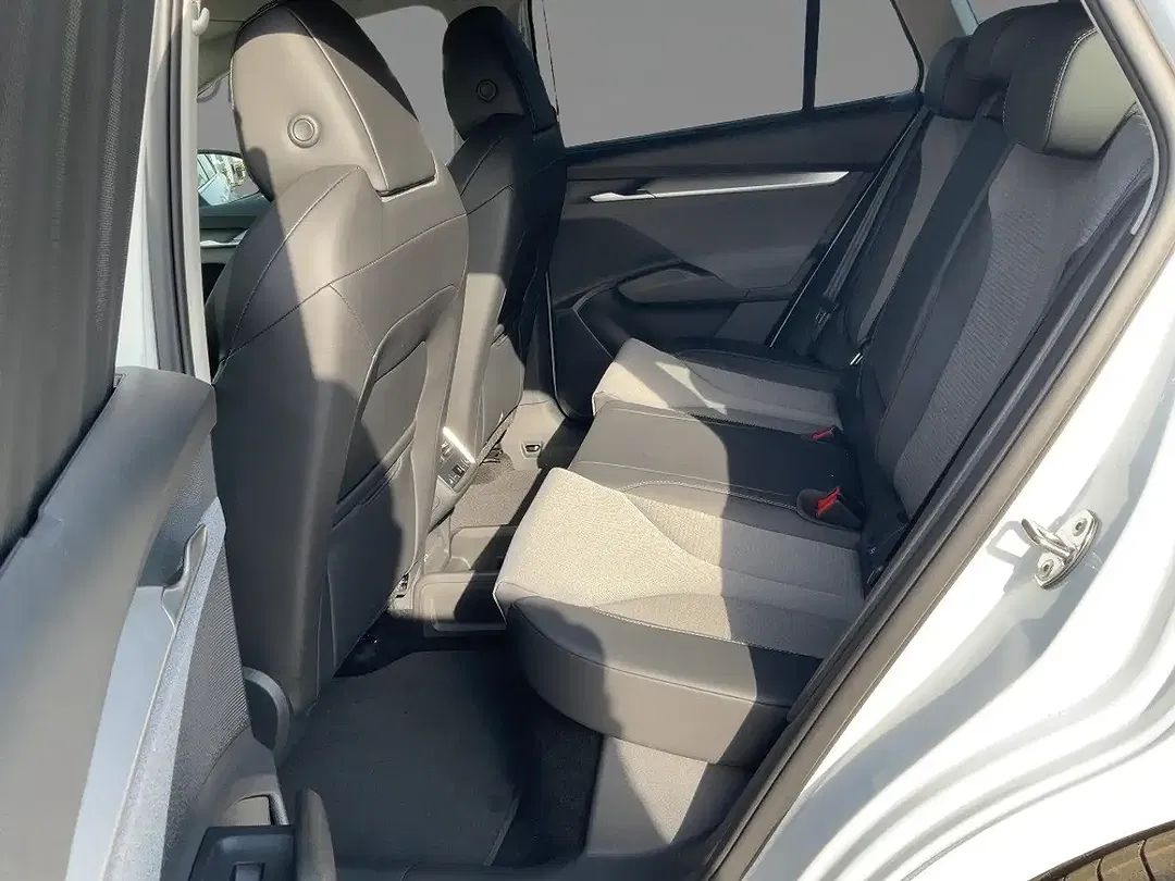 Skoda Enyaq 85 Loft - Thumbnail 10