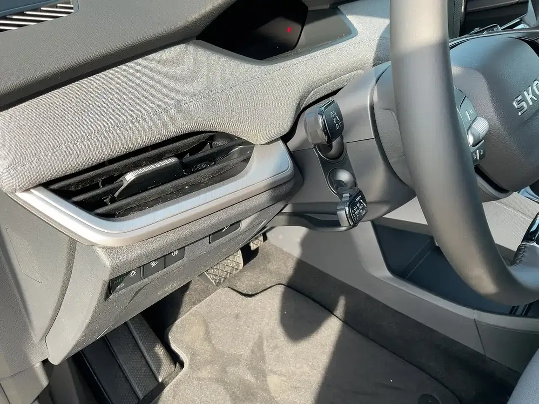 Skoda Enyaq 85 Loft - Thumbnail 17