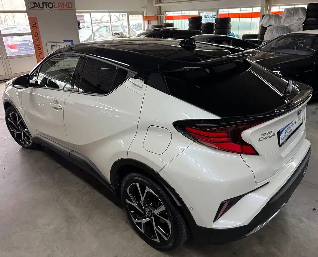 Toyota C-HR Hybrid Team Deutschland - Thumbnail 6