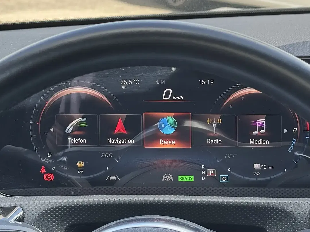 Mercedes-Benz CLA 250 AMG Line Edition - Thumbnail 11