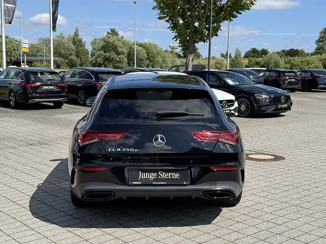 Mercedes-Benz CLA 250 AMG Line Edition - Thumbnail 4
