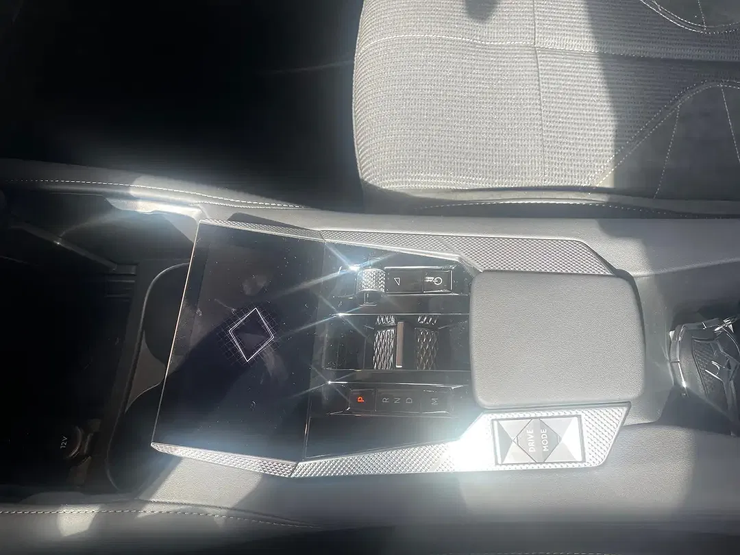 DS Automobiles DS 4 - Thumbnail 10