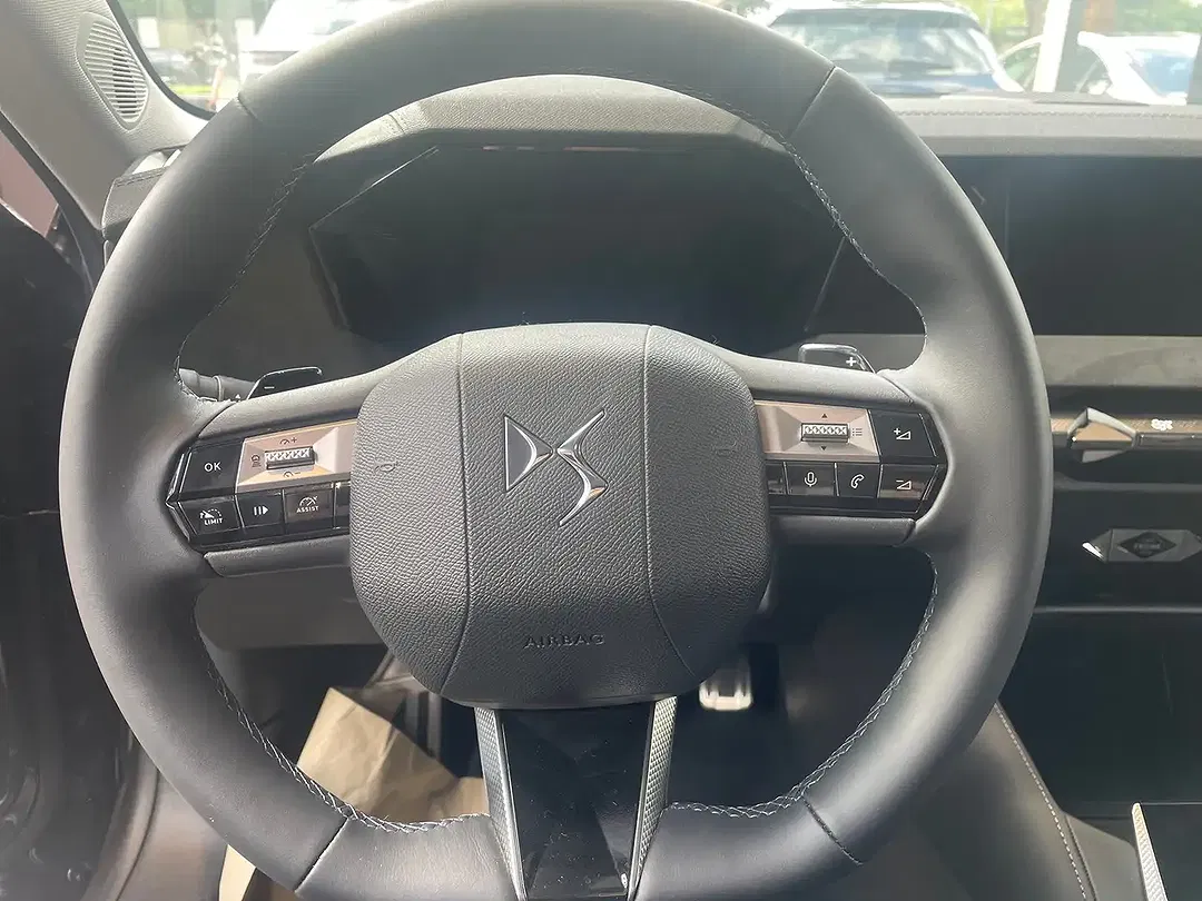 DS Automobiles DS 4 - Thumbnail 6