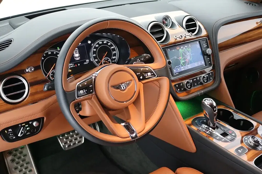 Bentley Bentayga Hybrid 4WD - Thumbnail 8