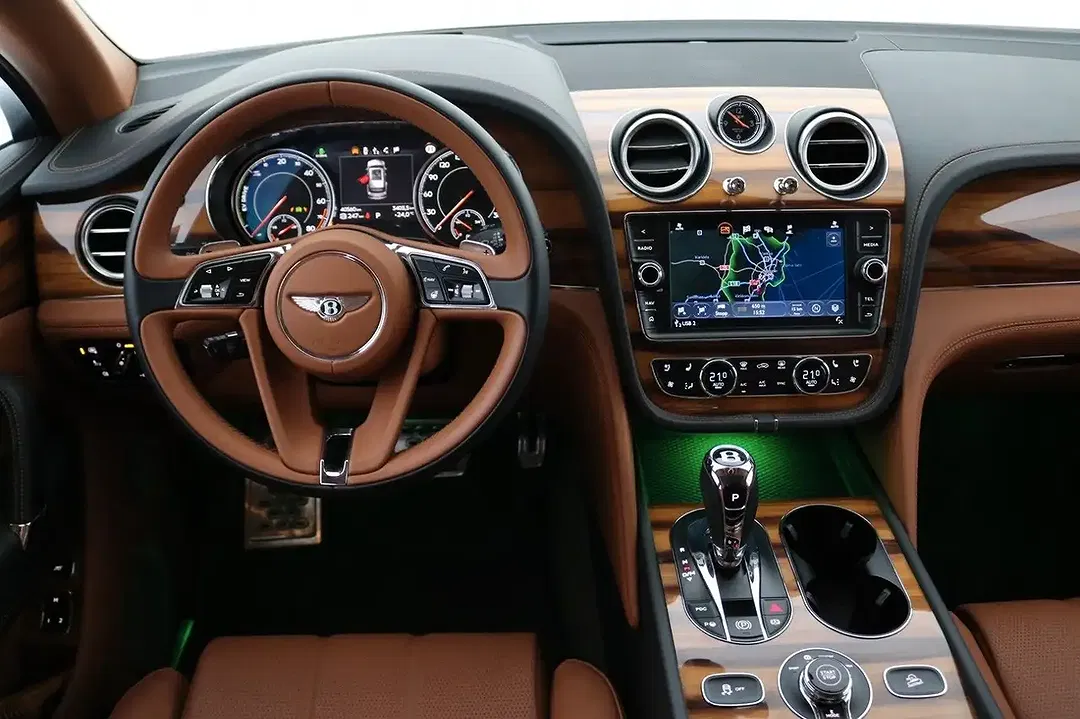 Bentley Bentayga Hybrid 4WD - Thumbnail 9