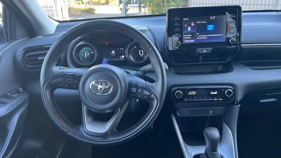 Toyota Yaris Hybrid Team Deutschland - Thumbnail 14
