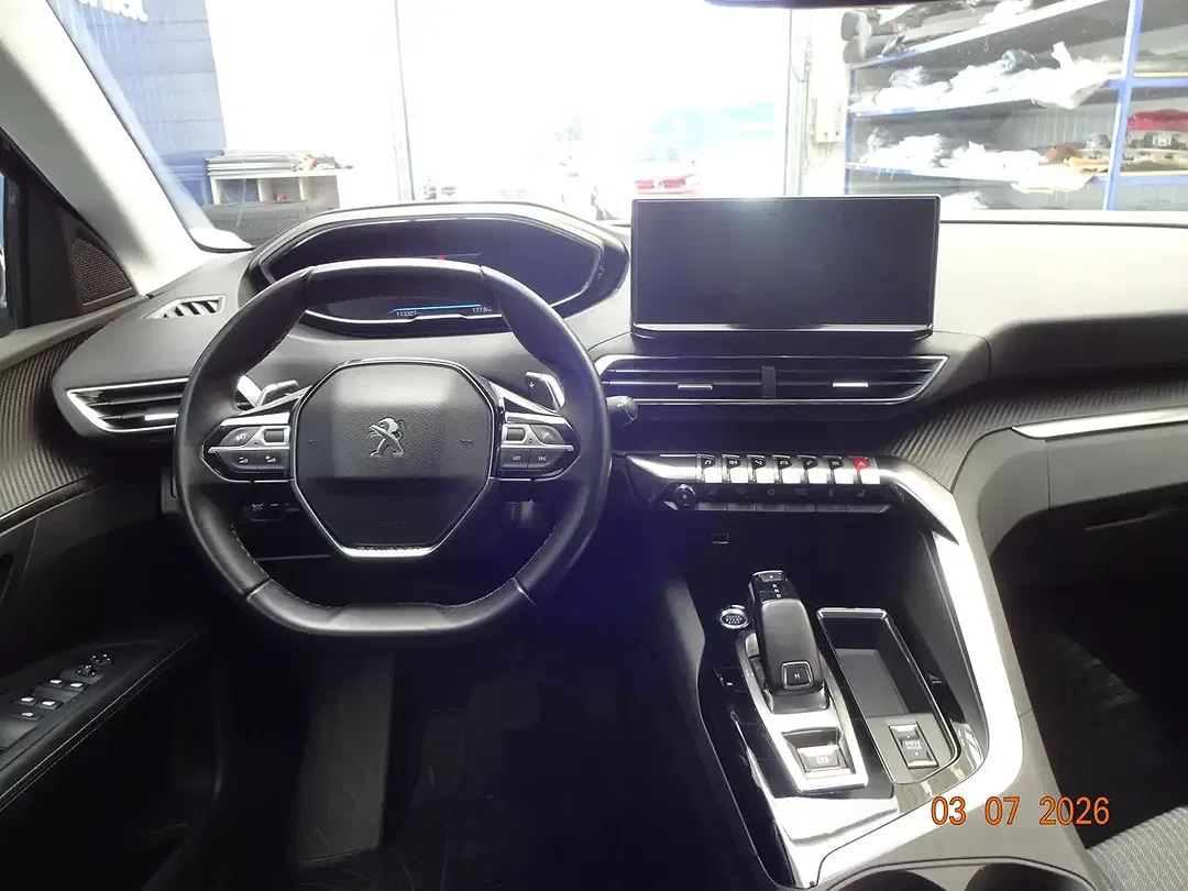 Peugeot 3008 130 PureTech EAT8 Allure - Thumbnail 9