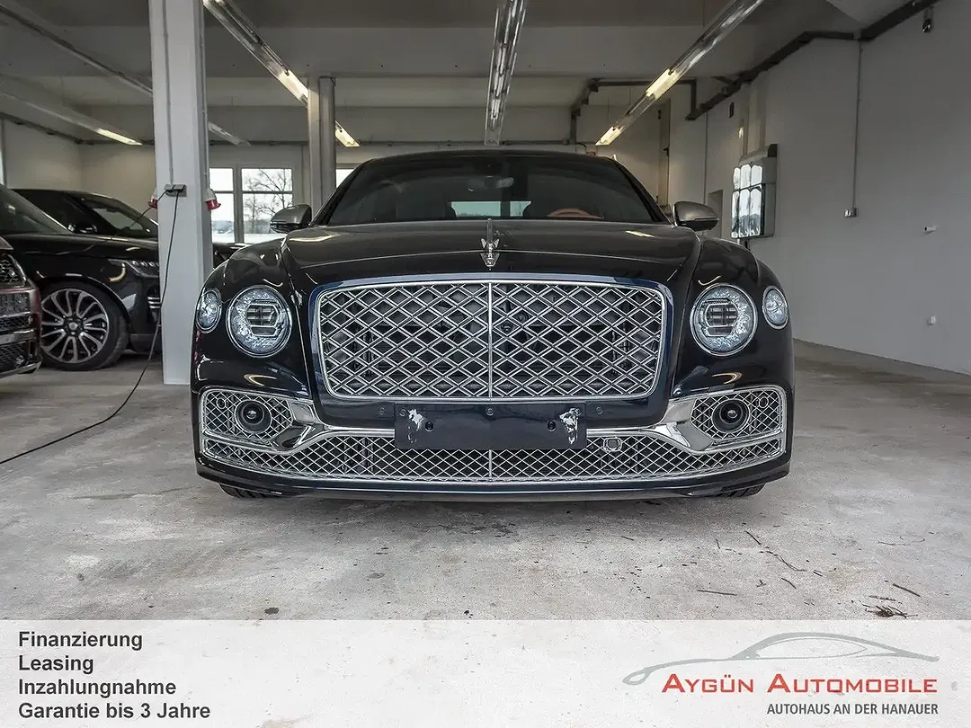 Bentley Flying Spur 4.0 V8 Mulliner - Thumbnail 3