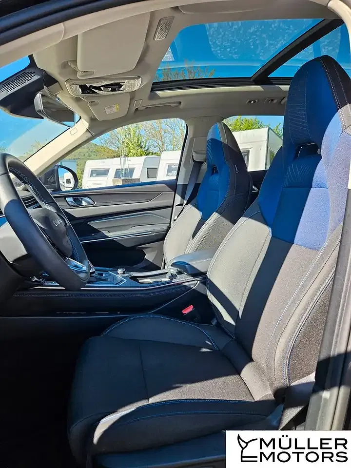 Lynk & Co 01 - Thumbnail 11