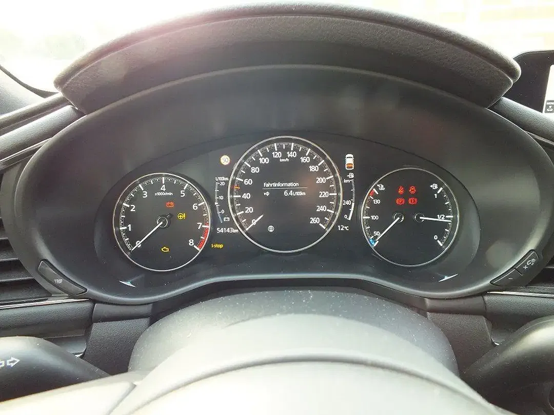 Mazda 3 2.0 SKYACTIV-G Hybrid Selection - Thumbnail 11