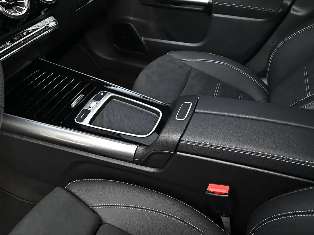Mercedes-Benz GLA 200 AMG Line Night - foto 14