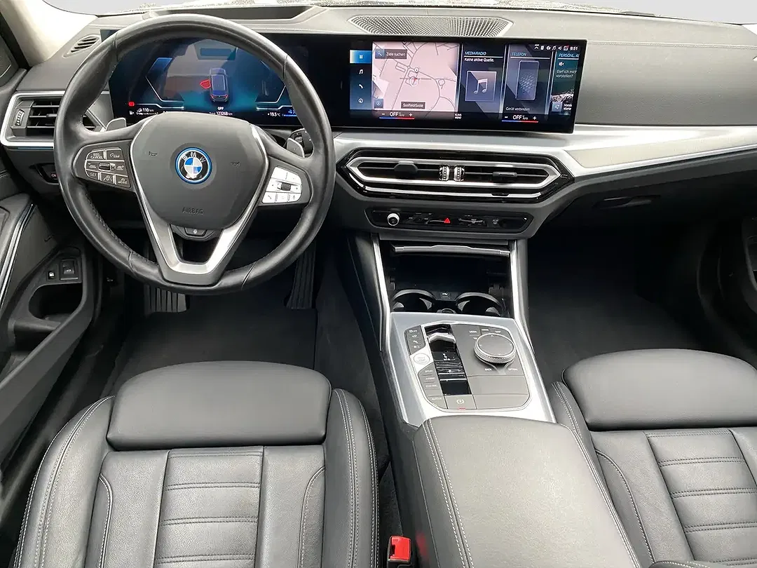 BMW 330 Touring - Thumbnail 11