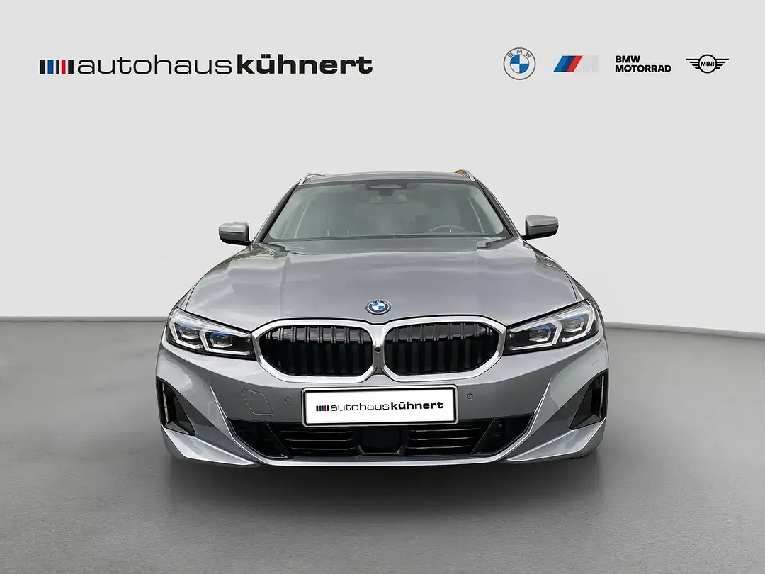 BMW 330 Touring - Thumbnail 2
