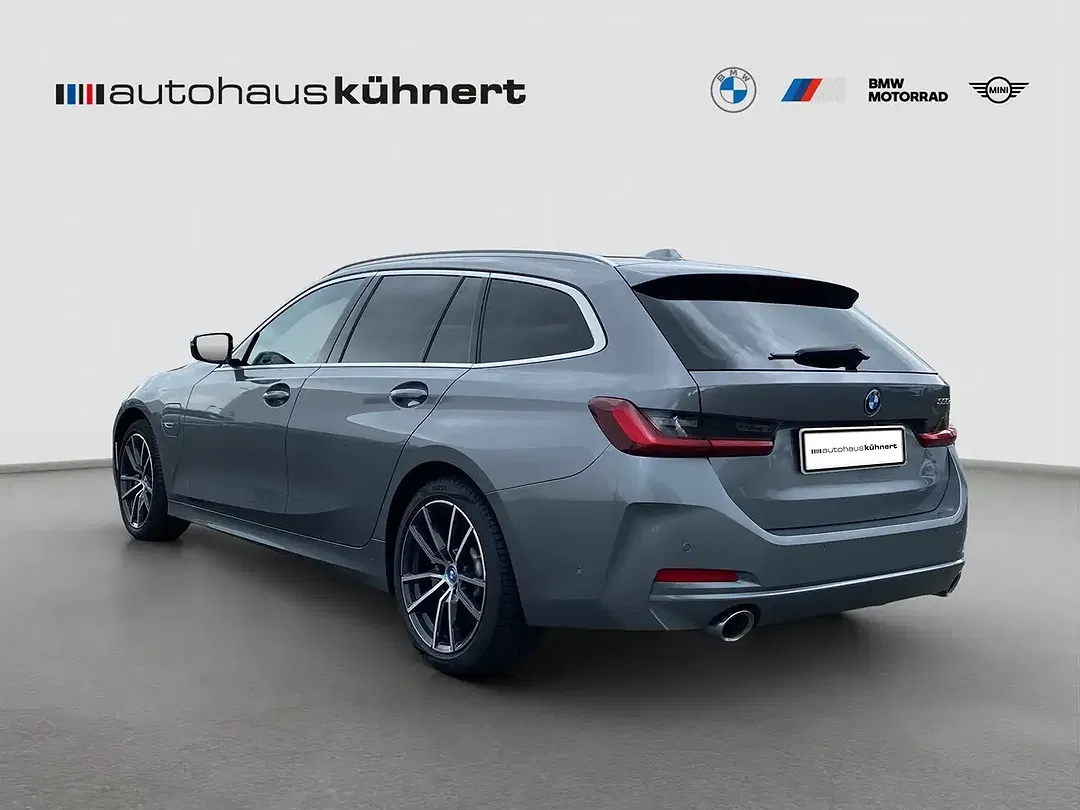 BMW 330 Touring - Thumbnail 4
