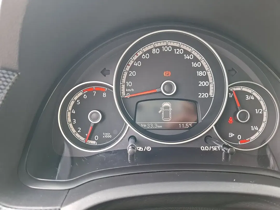 Volkswagen up! 1.0 - Thumbnail 12