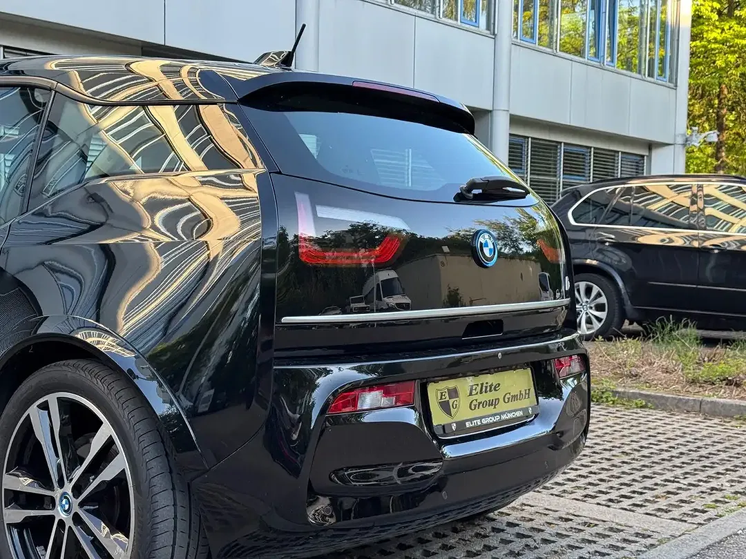 BMW i3 - Thumbnail 6