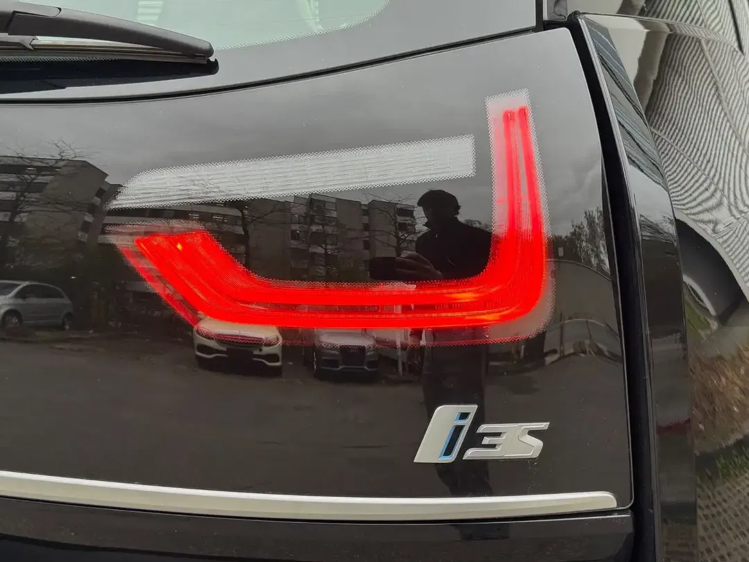 BMW i3 - Thumbnail 5