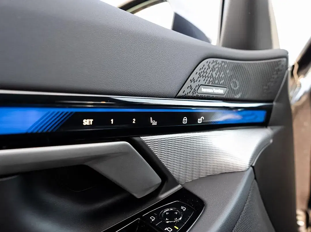 BMW 520 xDrive Touring M Sport - Thumbnail 14