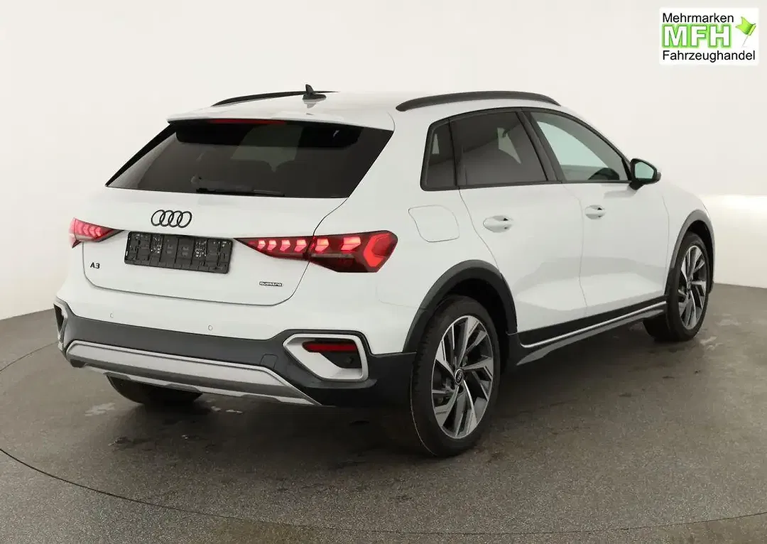 Audi A3 TFSI S tronic quattro allstreet - Thumbnail 2