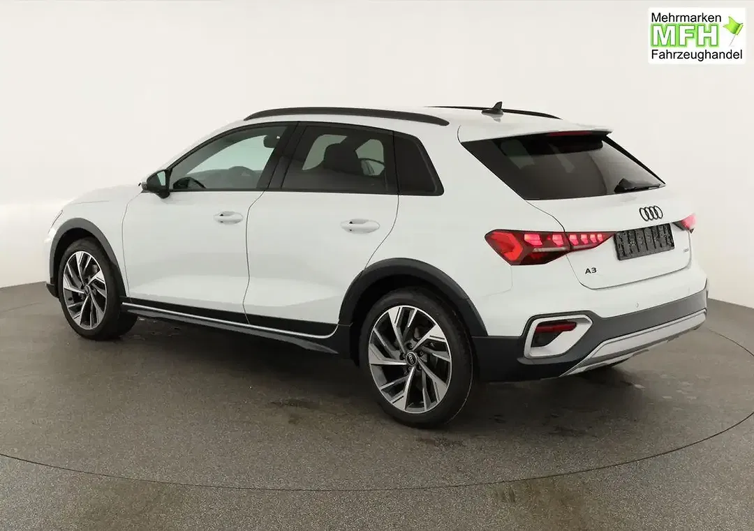 Audi A3 TFSI S tronic quattro allstreet - Thumbnail 3