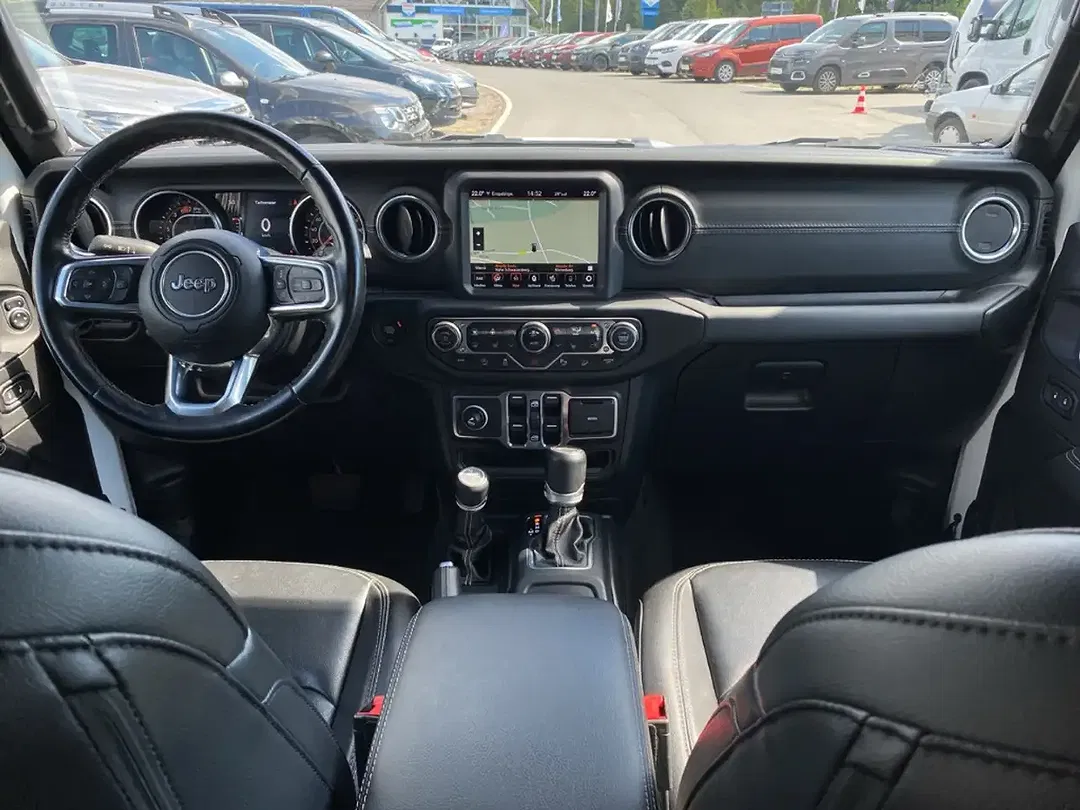 Jeep Wrangler Unlimited Sahara - foto 15