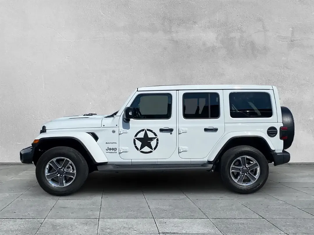Jeep Wrangler Unlimited Sahara - Thumbnail 3