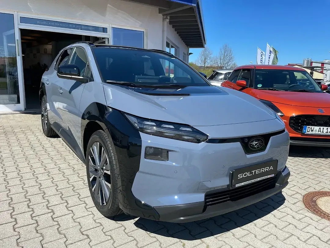 Subaru Solterra Platinum - foto 1