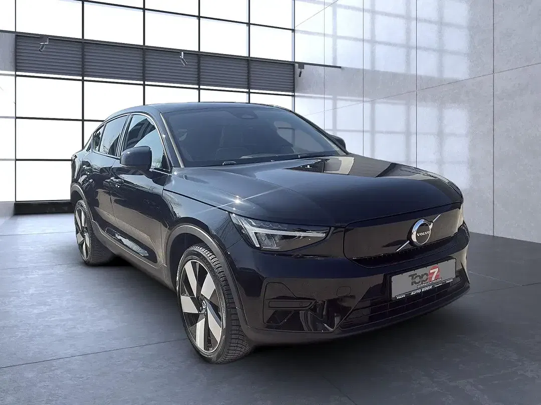 Volvo C40 EV Recharge Plus - Thumbnail 3