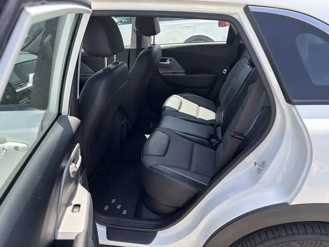 Kia e-Niro 64 kWh EV - Thumbnail 13