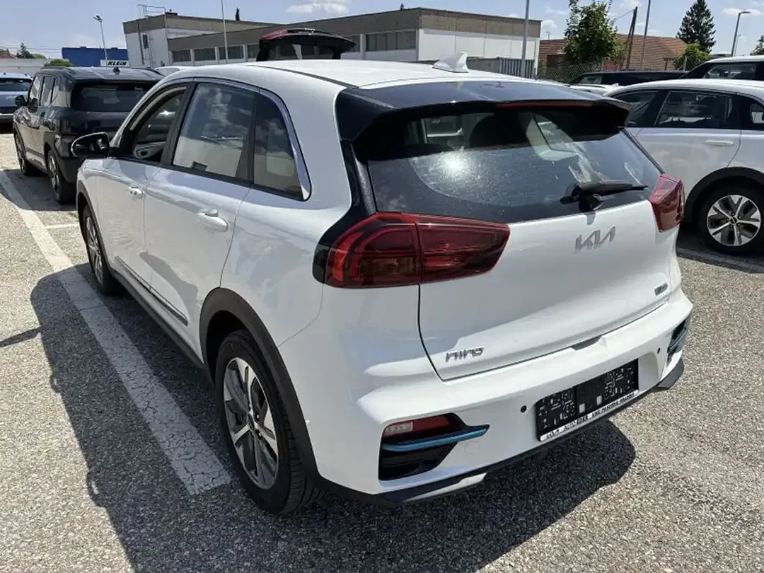 Kia e-Niro 64 kWh EV - Thumbnail 4