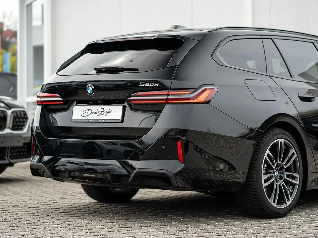 BMW 520 Touring M Sport Pro - Thumbnail 8