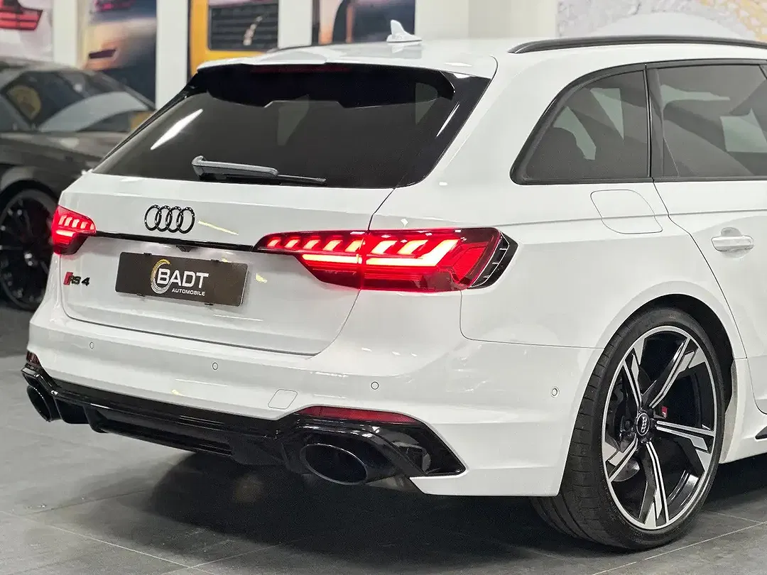 Audi RS4 2.9 TFSI quattro RS Avant - Thumbnail 13