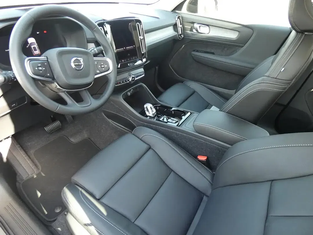 Volvo XC40 B3 Ultra Dark - Thumbnail 5