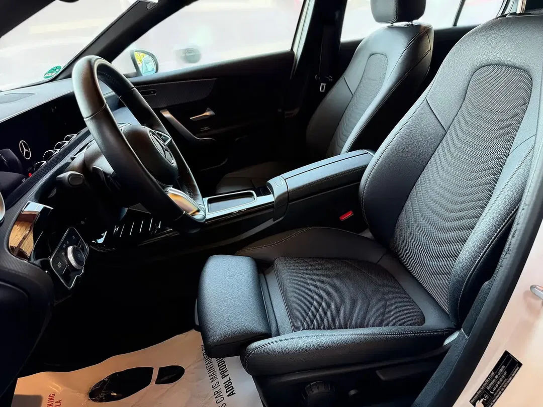 Mercedes-Benz A 180 AUT - Thumbnail 2