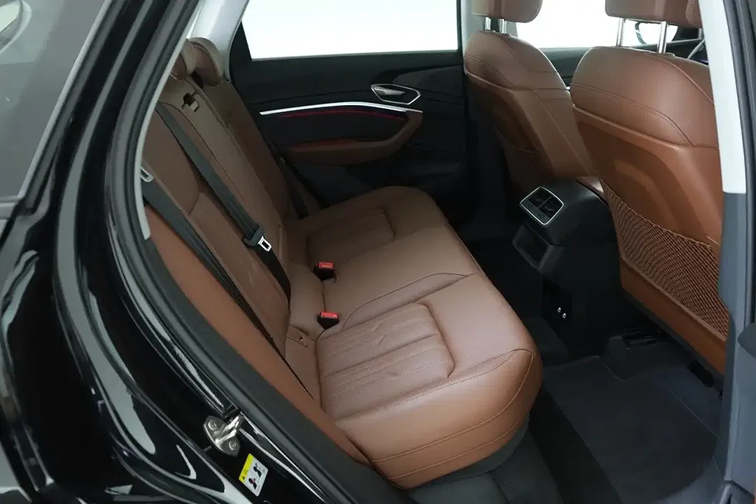 Audi Q8 e-tron 55 quattro S line - Thumbnail 10