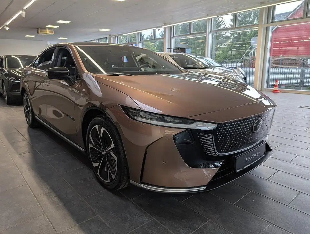 Mazda 6e EV Takumi - Afbeelding 1