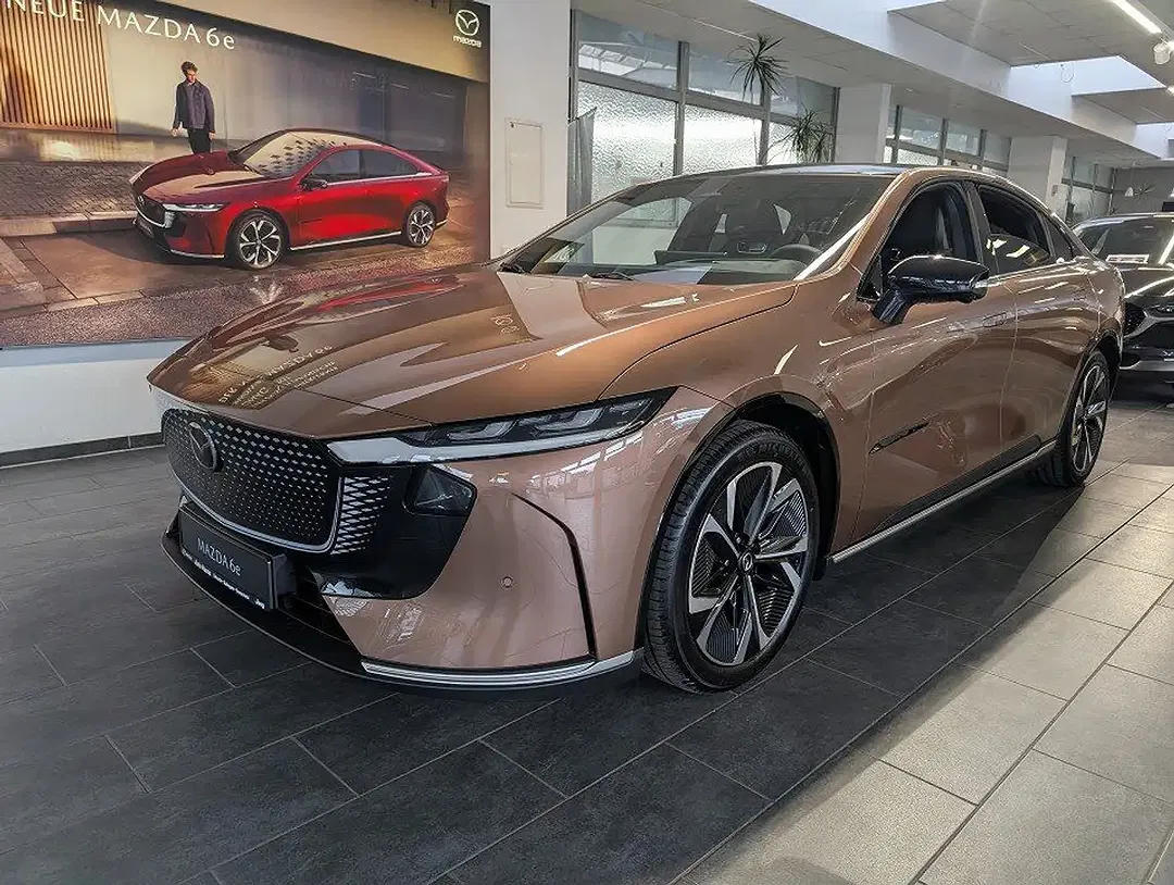 Mazda 6e EV Takumi - Thumbnail 3
