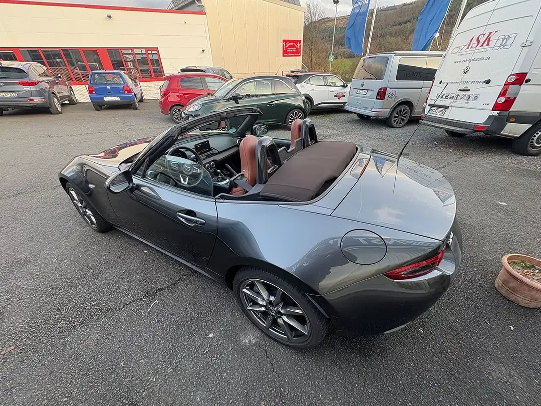 Mazda MX-5 Kazari - Thumbnail 11