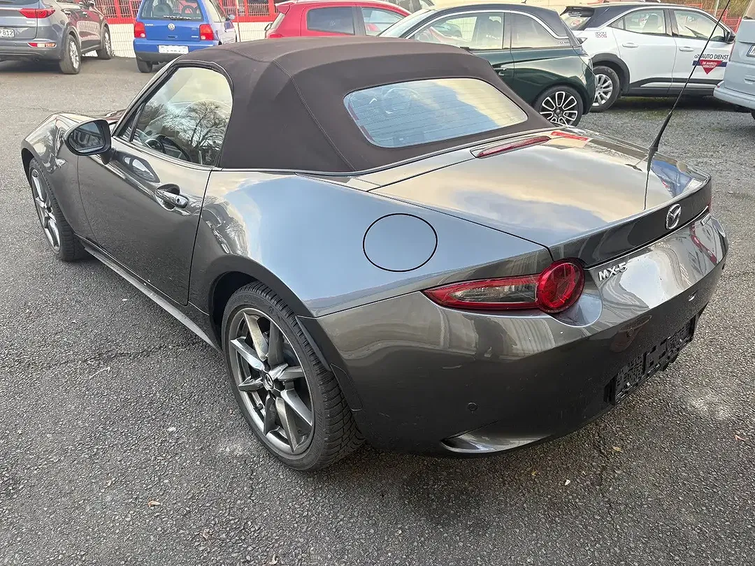 Mazda MX-5 Kazari - Thumbnail 5