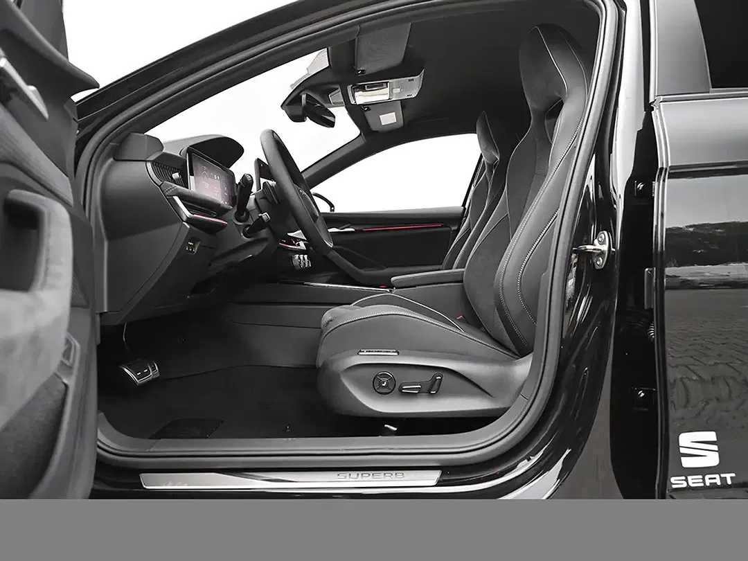 Skoda Superb 1.5 iV Combi Sportline - Thumbnail 12
