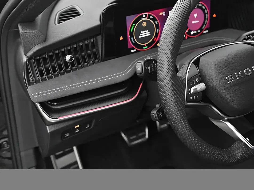 Skoda Superb 1.5 iV Combi Sportline - Thumbnail 14
