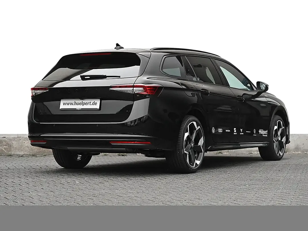 Skoda Superb 1.5 iV Combi Sportline - Thumbnail 2