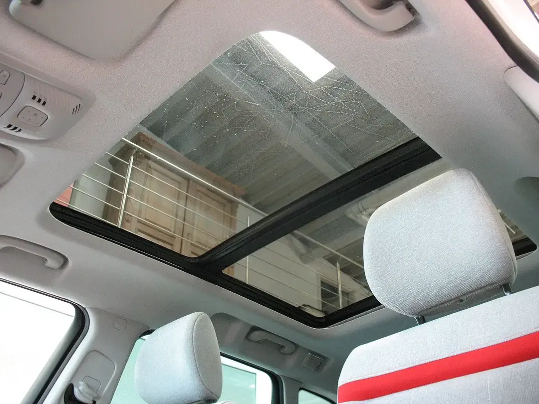 Citroen C3 PureTech EAT6 Shine - Thumbnail 8