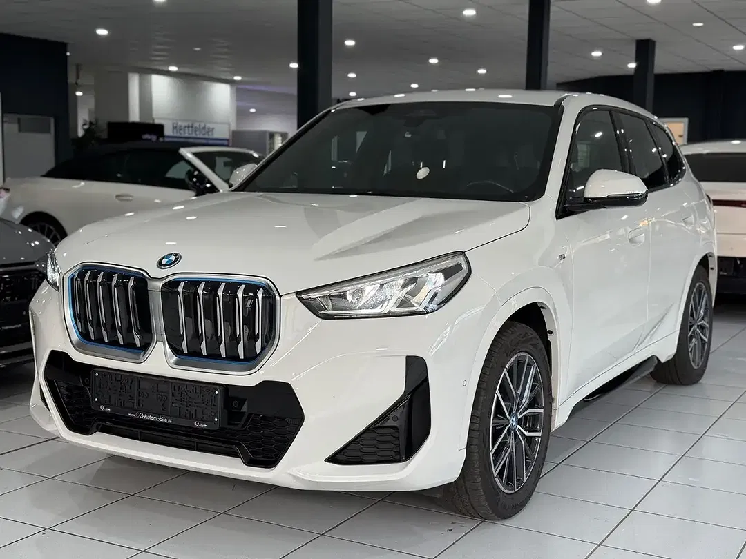 BMW iX1 xDrive - foto 1