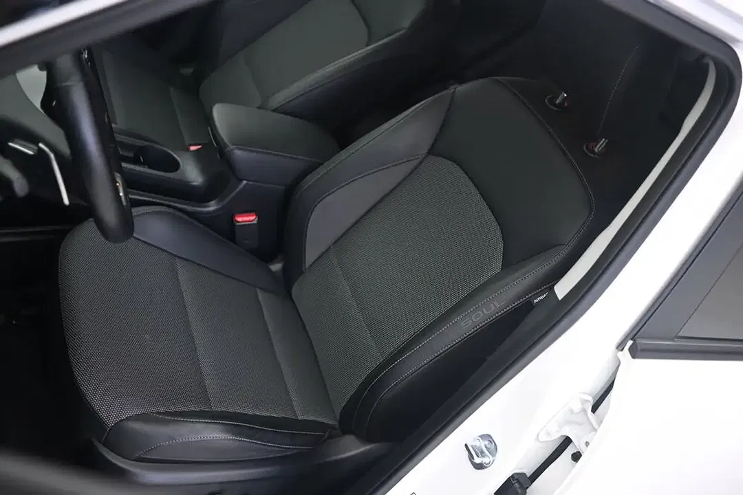 Kia Soul 64 kWh EV Gold - Thumbnail 7