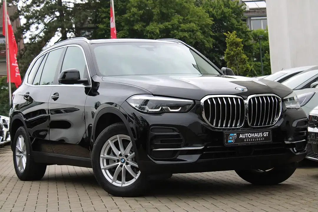 BMW X5 xDrive - Thumbnail 1