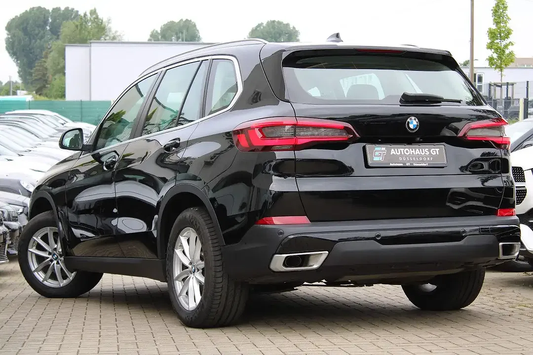 BMW X5 xDrive - Thumbnail 2